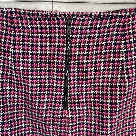 TOPSHOP Pink and Navy Houndstooth Skirt - Picture 8 of 8